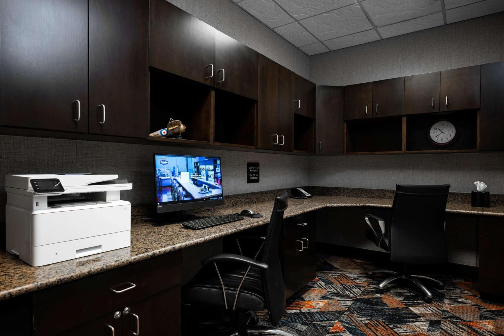 Hampton Inn Evansville Airport Экстерьер фото