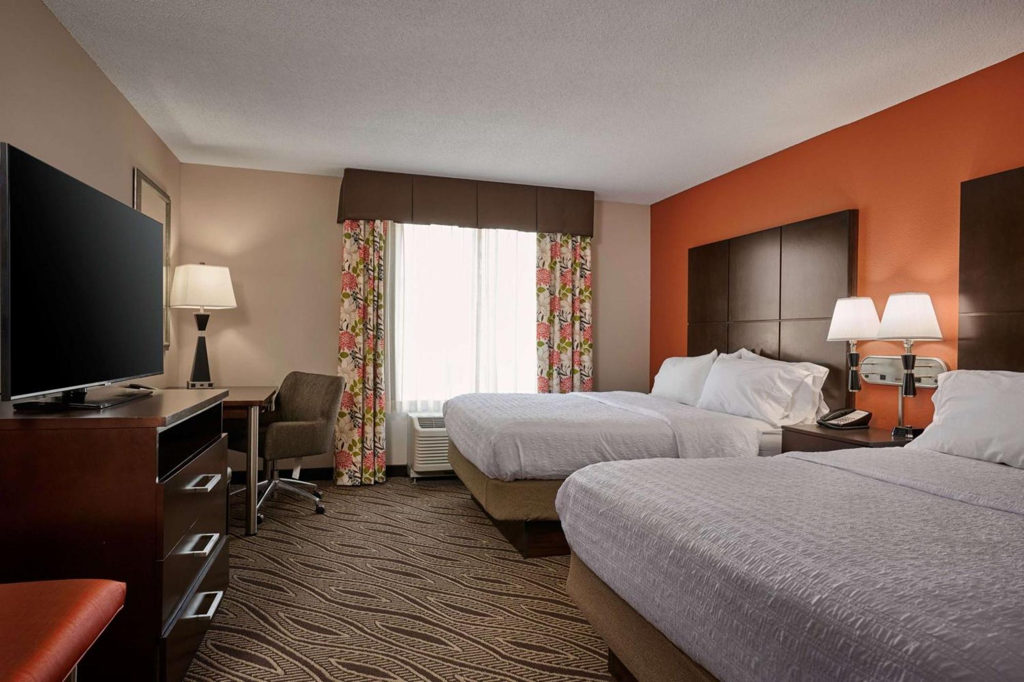 Hampton Inn Evansville Airport Экстерьер фото